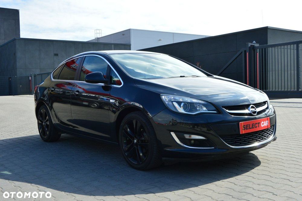 Opel Astra 1.4 T Cosmo - 20
