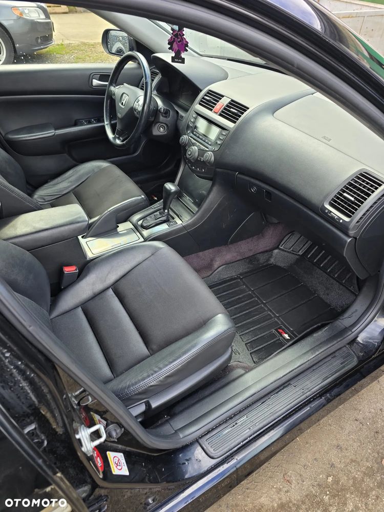 Honda Accord 2.0 Comfort - 16