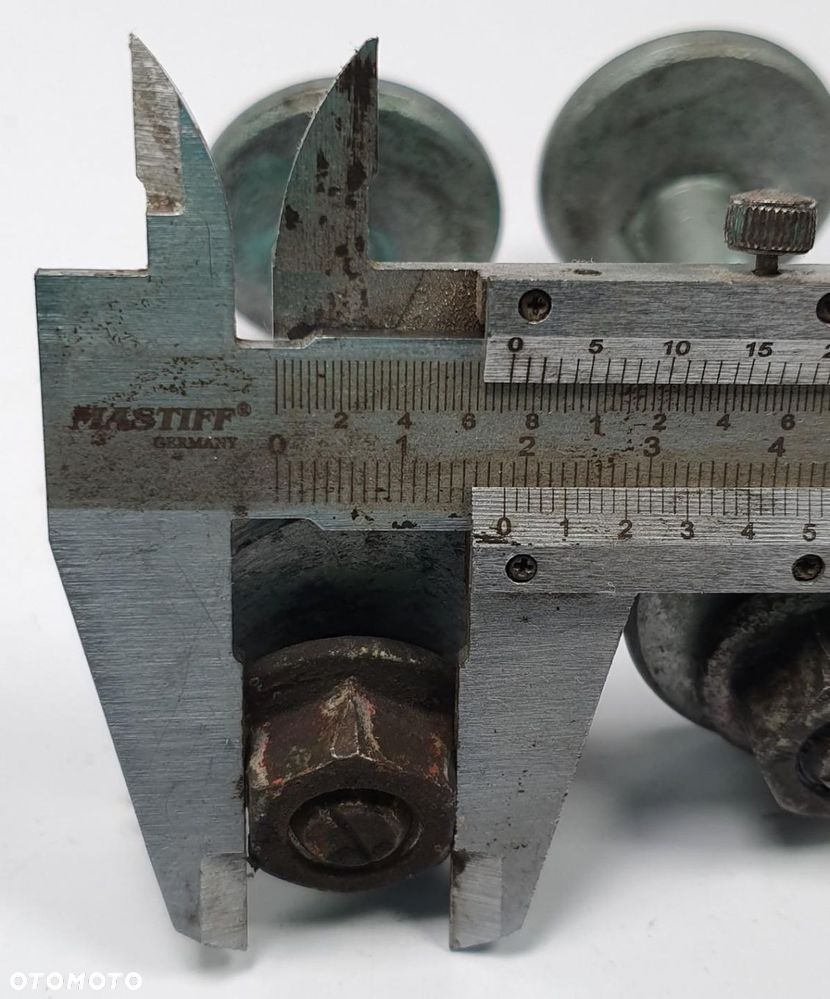 ŚRUBA MIMOŚRODOWA PORSCHE BOXSTER 986 - 3