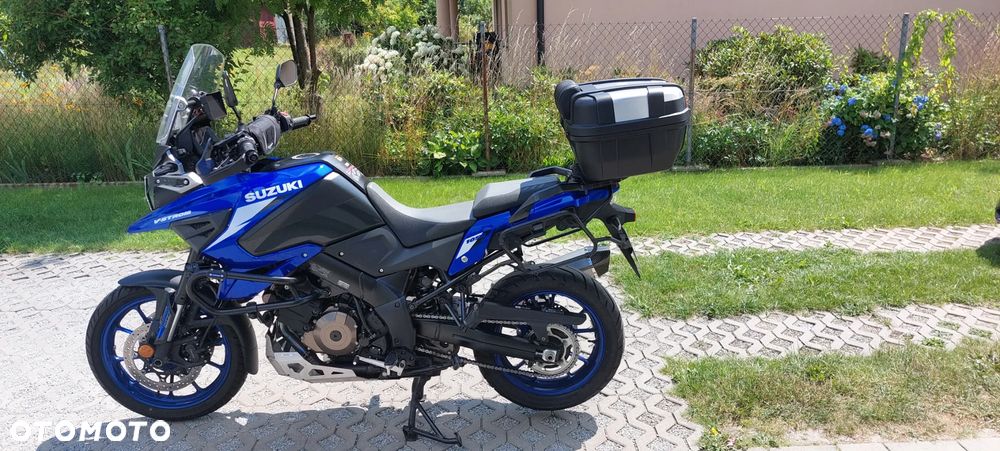 Suzuki V-STROM - 1