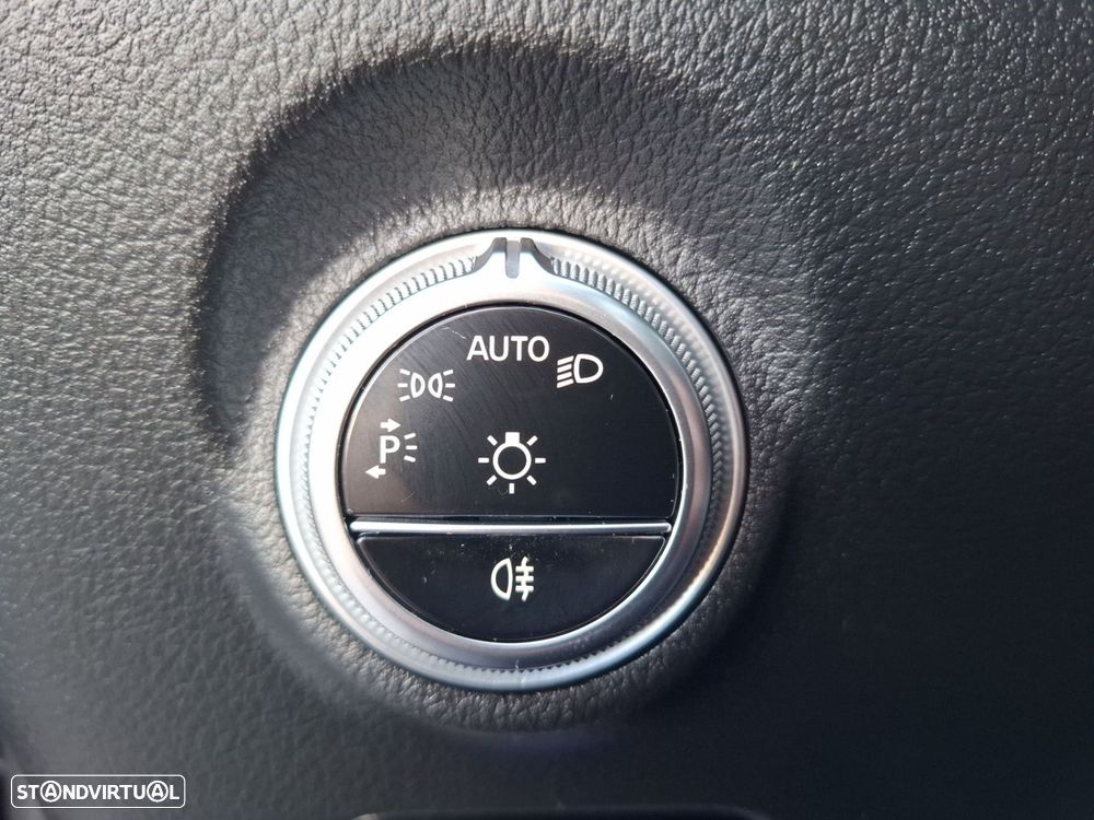 Mercedes-Benz C 300 de AMG Line - 21