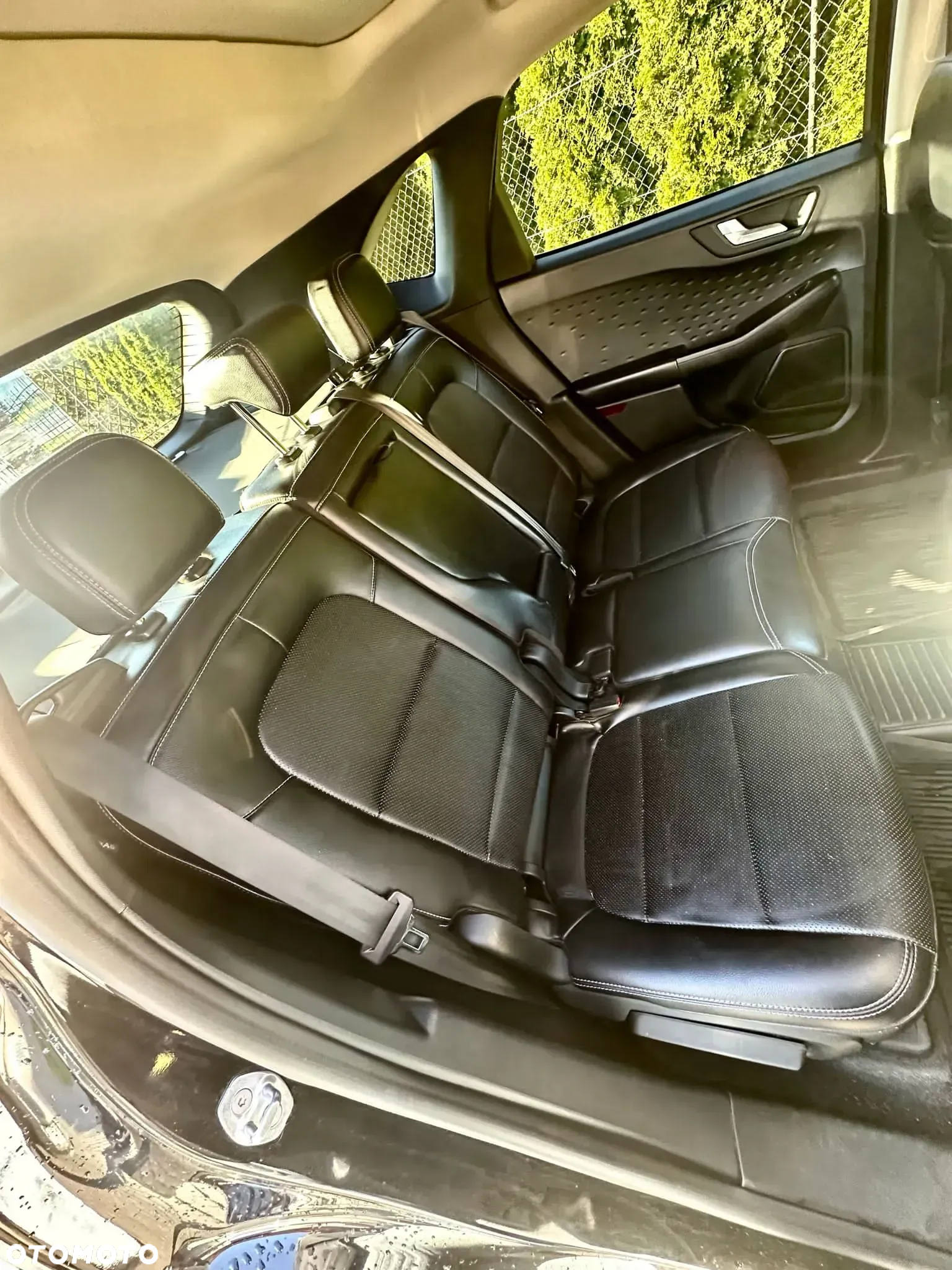 Ford Kuga 2.5 FHEV FWD Titanium - 8