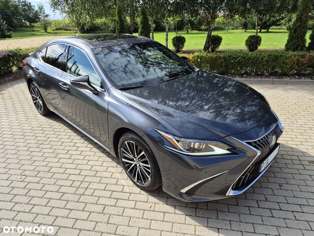 Lexus ES 300h Business Edition - 1