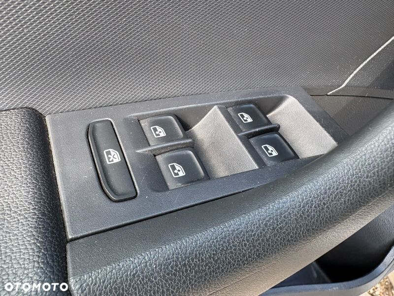 Skoda RAPID 1.0 TSI Style DSG - 32