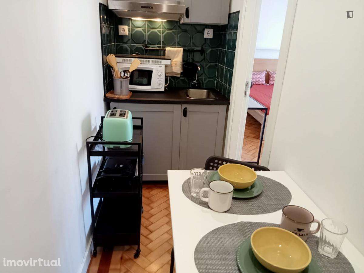 Estúdio - localizado em Norton de Matos Coimbra - Grande imagem: 2/7