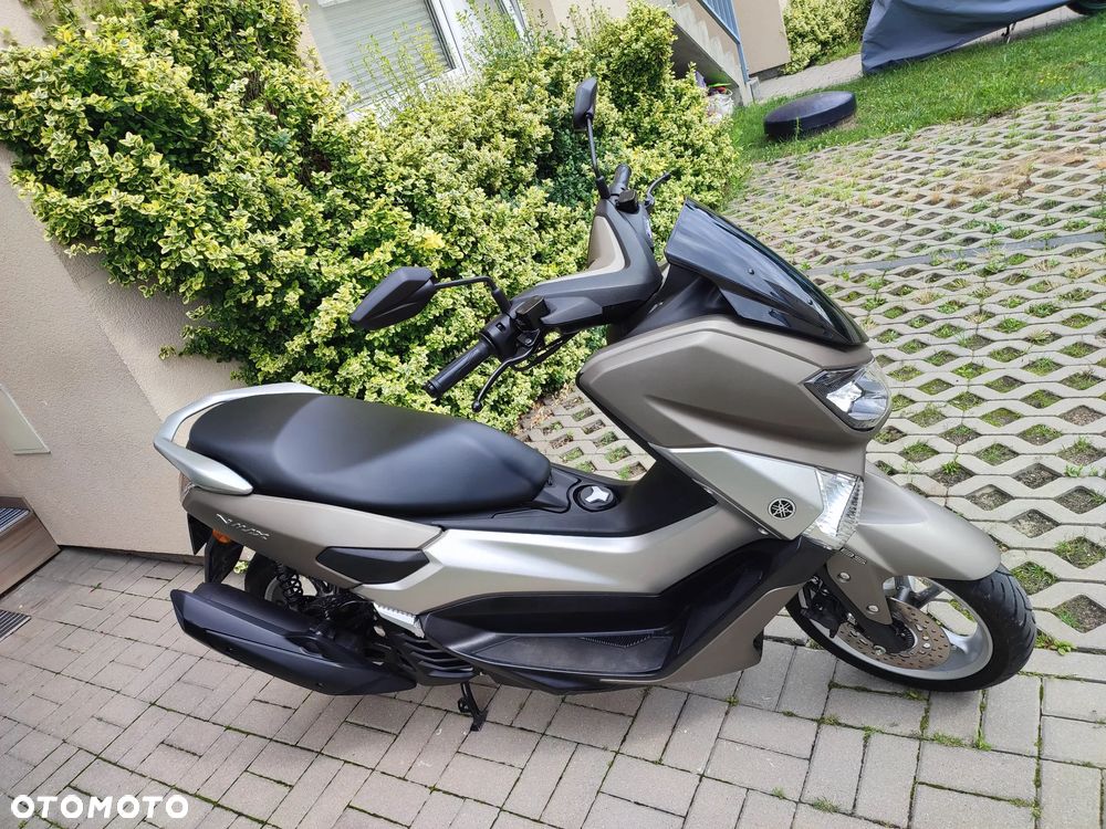 Yamaha NMAX - 13