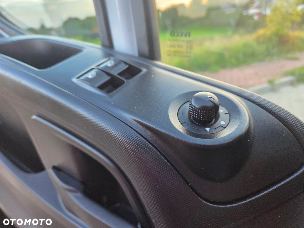 Iveco Daily 35s140 / skrzynia długa 5 m / Zadbane / JAK NOWY ! - 30