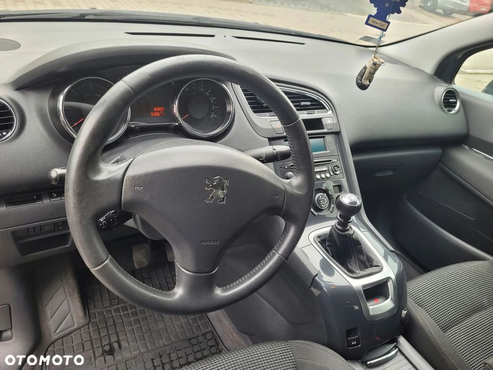 Peugeot 5008 - 10