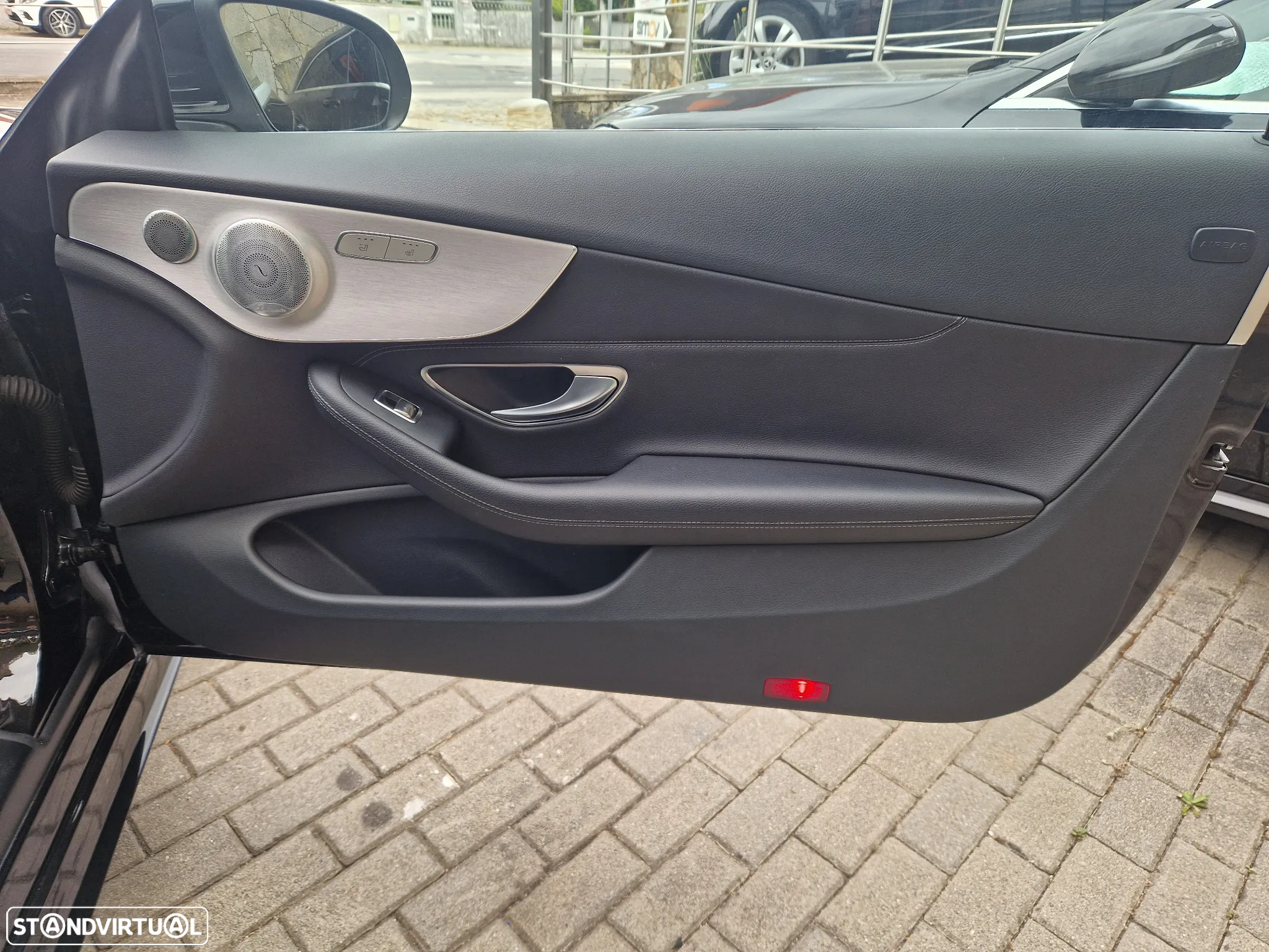 Mercedes-Benz C 220 d Coupe 4Matic 9G-TRONIC AMG Line - 9