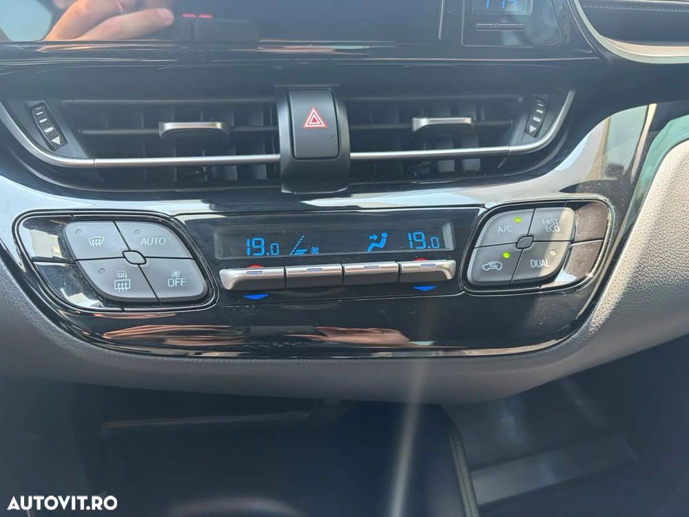 Toyota C-HR 1.8 HSD 122 CP 4x2 CVT Cult - 10