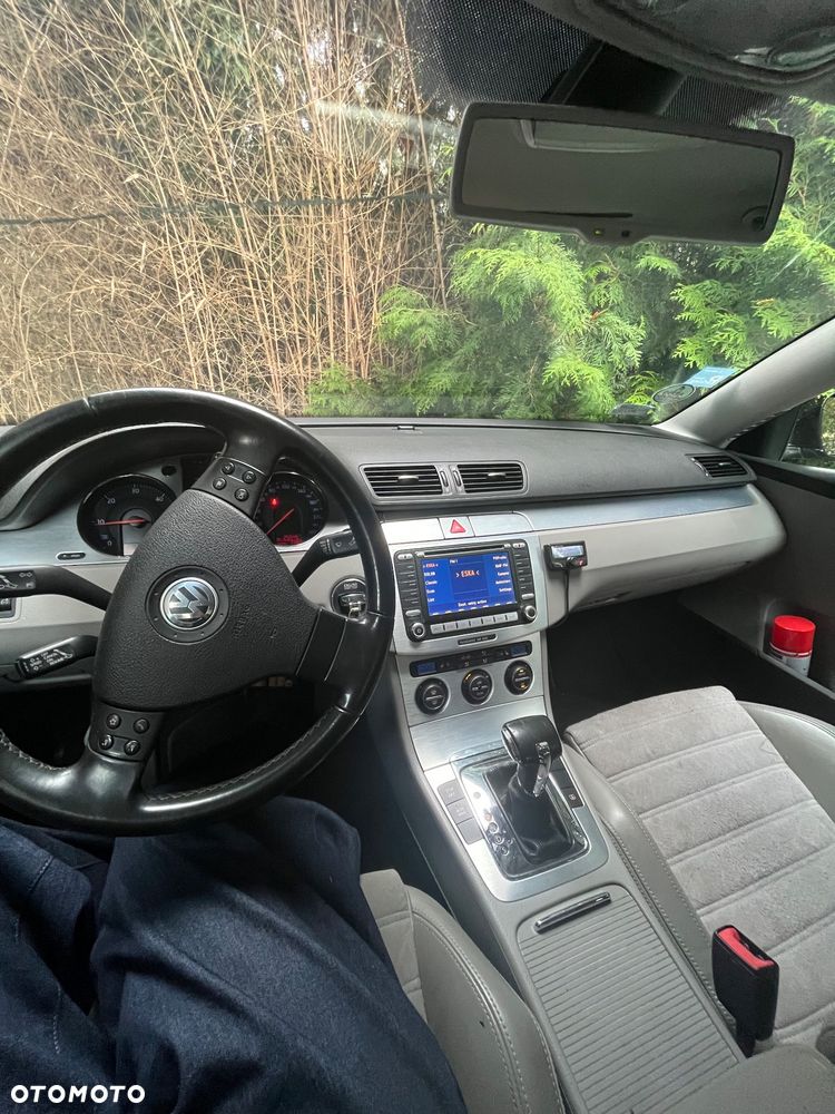 Volkswagen Passat - 3