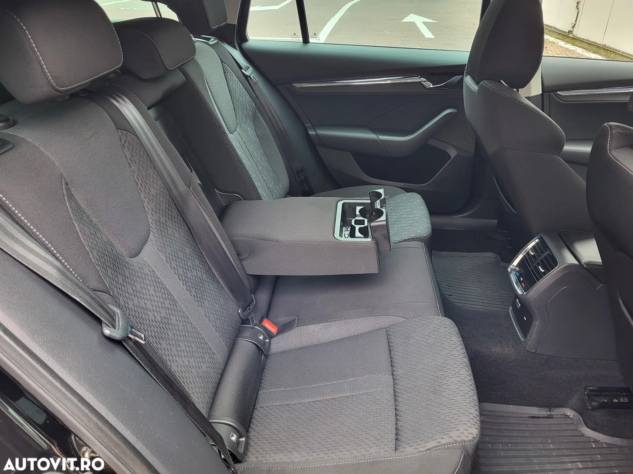 Skoda Octavia Combi 2.0 TDI Style - 11