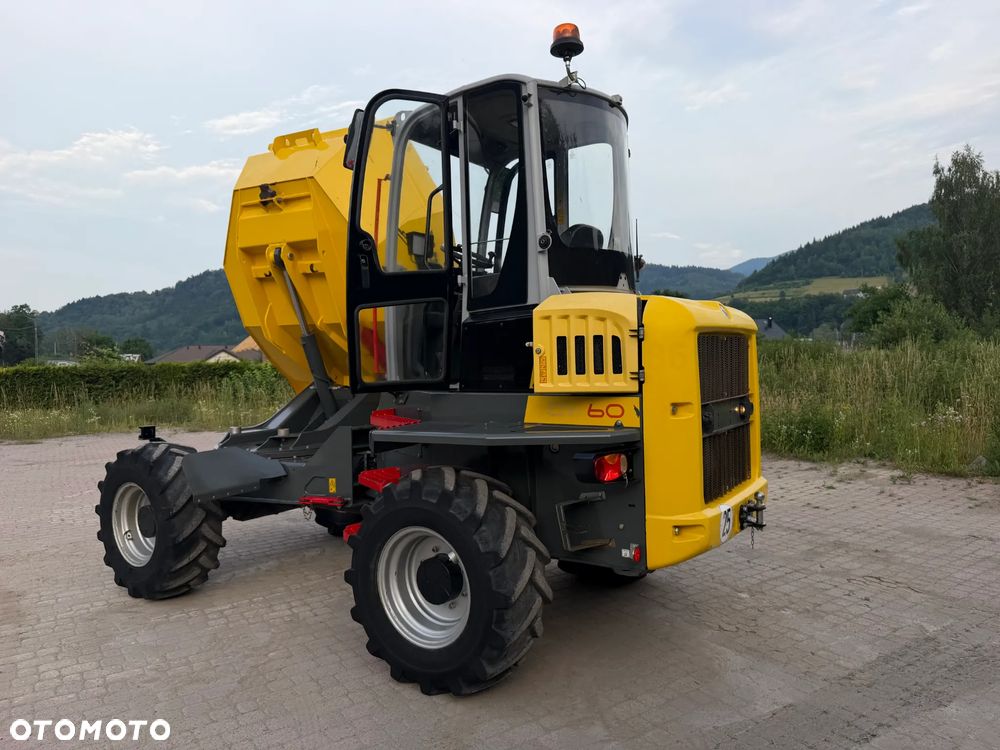 Wacker Neuson DW60 Wozidło Obrotowe 4x4. 6 ton ładowność z Pełną kabiną. OBROTOWA koleba 1350 mtg. 2021 rok. Jak nowe z salonu PERKINS turbo silnik. Pochodzi z Norweskiego Gospodarstwa Ziemniaczanego! Pełne sterowanie dżojstik REWERS HYDROSTATIC Ogrzewana Kabina Opony zero zużycia. Aktualna DEKRA. Kamery wysokiej jakośći! Zero luzów i wycieków. Szybka wolna jazda. Wielka Okazja. Ośswietlenie Rozbudowane. Hak kulka - 2