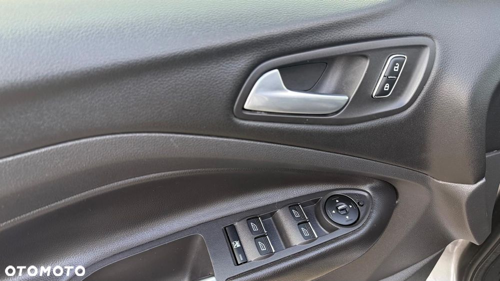 Ford Kuga 2.0 TDCi 4x4 Titanium - 21