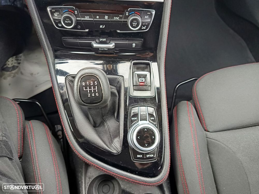 BMW 218 i Coupe Line Sport - 27