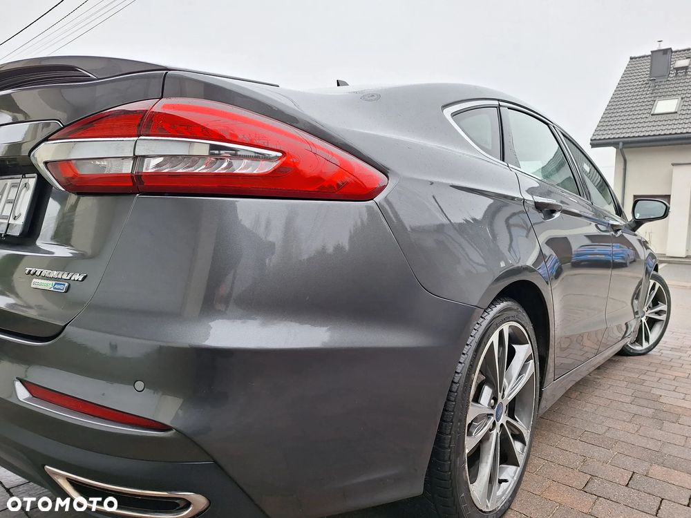 Ford Fusion - 25