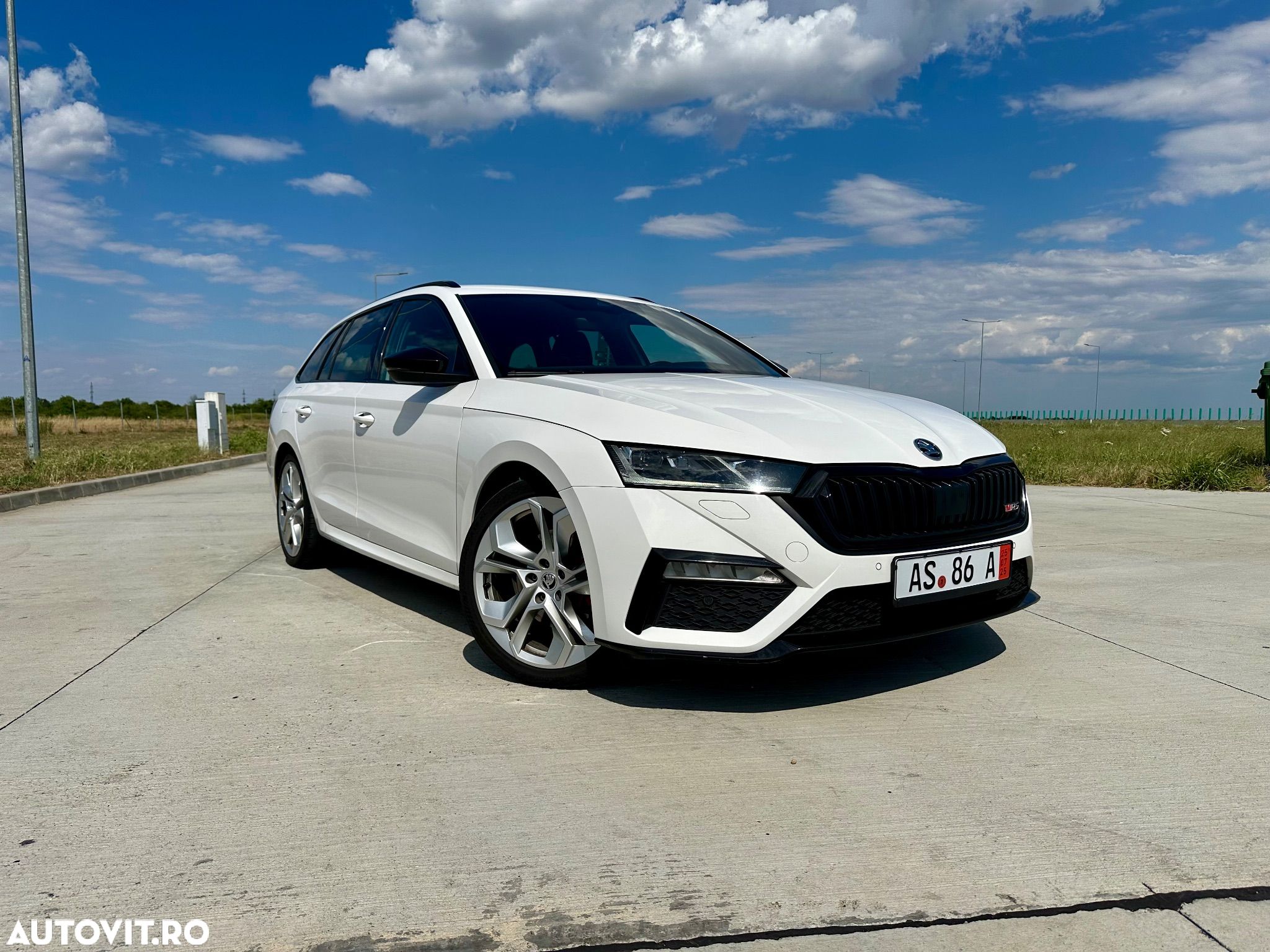 Skoda Octavia 2.0 TDI DSG RS Plus - 1