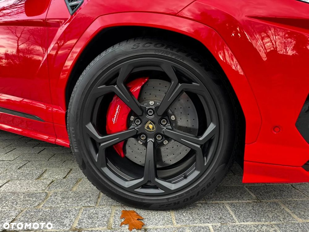 Lamborghini Urus - 21