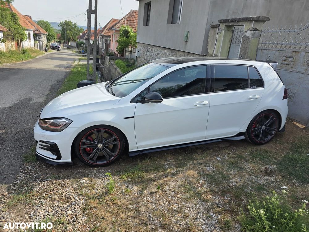 Volkswagen Golf 2.0 TSI DSG GTI - 2
