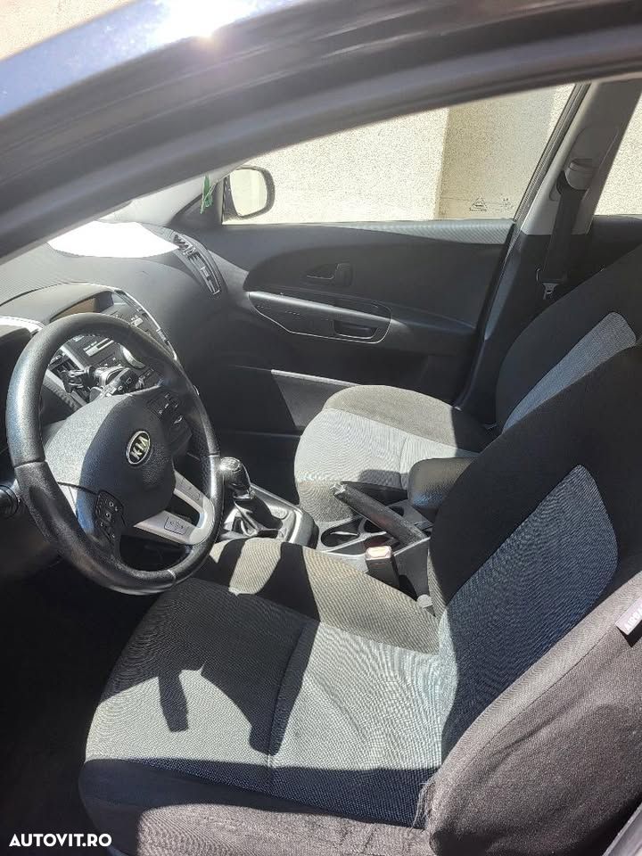 Kia Ceed 1.6 CRDi Vision - 6