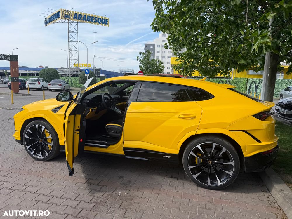 Lamborghini URUS - 4