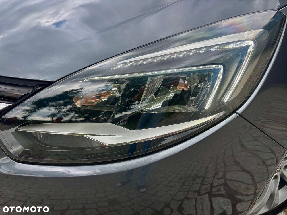 Opel Zafira - 11