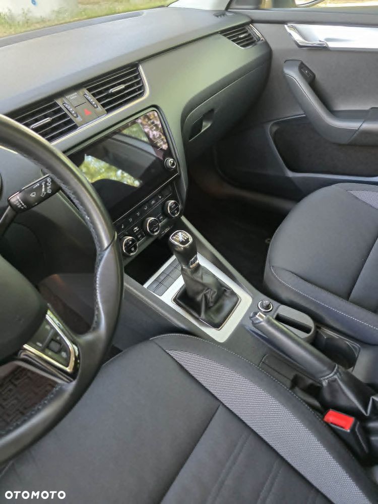 Skoda Octavia 1.5 TSI ACT Active - 11