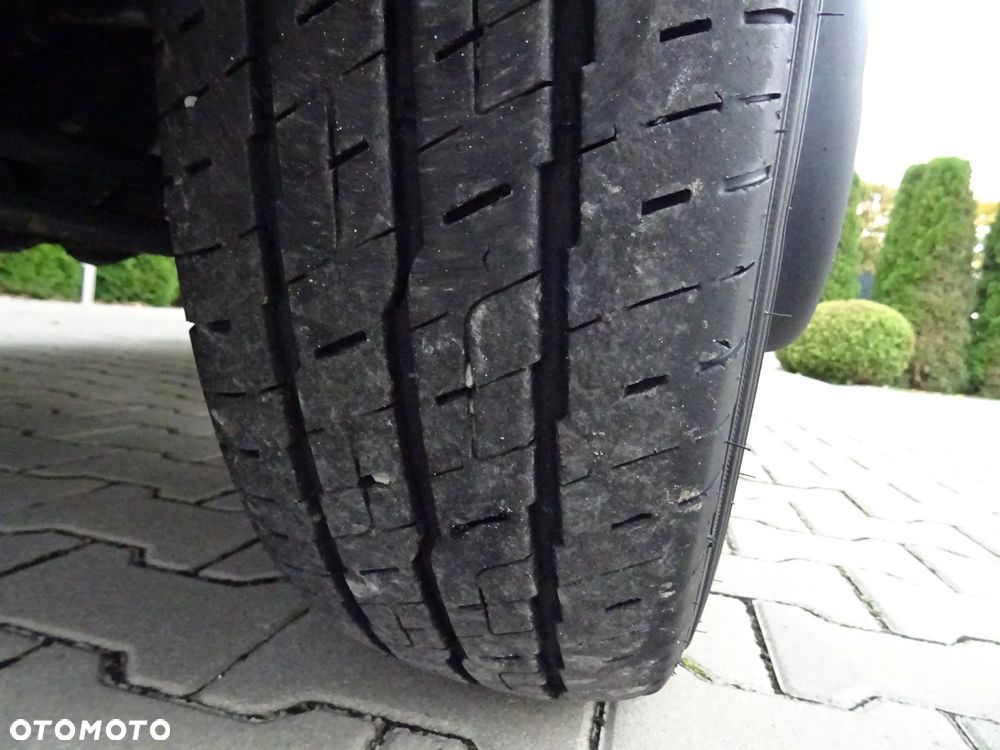 Iveco 35C13 Wywrotka Klima 175 tys km Super Stan Oryginał - 17