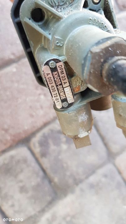 Mercedes Sprinter 616 2.7CDI Zawór Ręcznego - 2