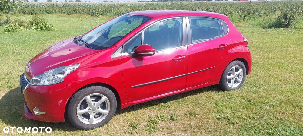 Peugeot 208 - 4