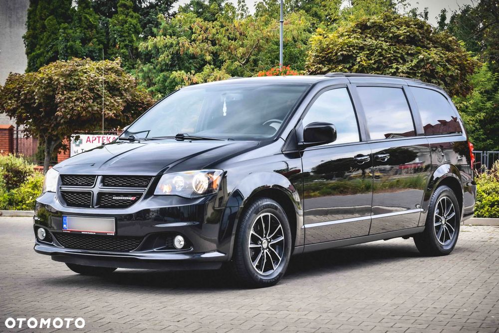 Dodge Grand Caravan 3.6 R/T - 8