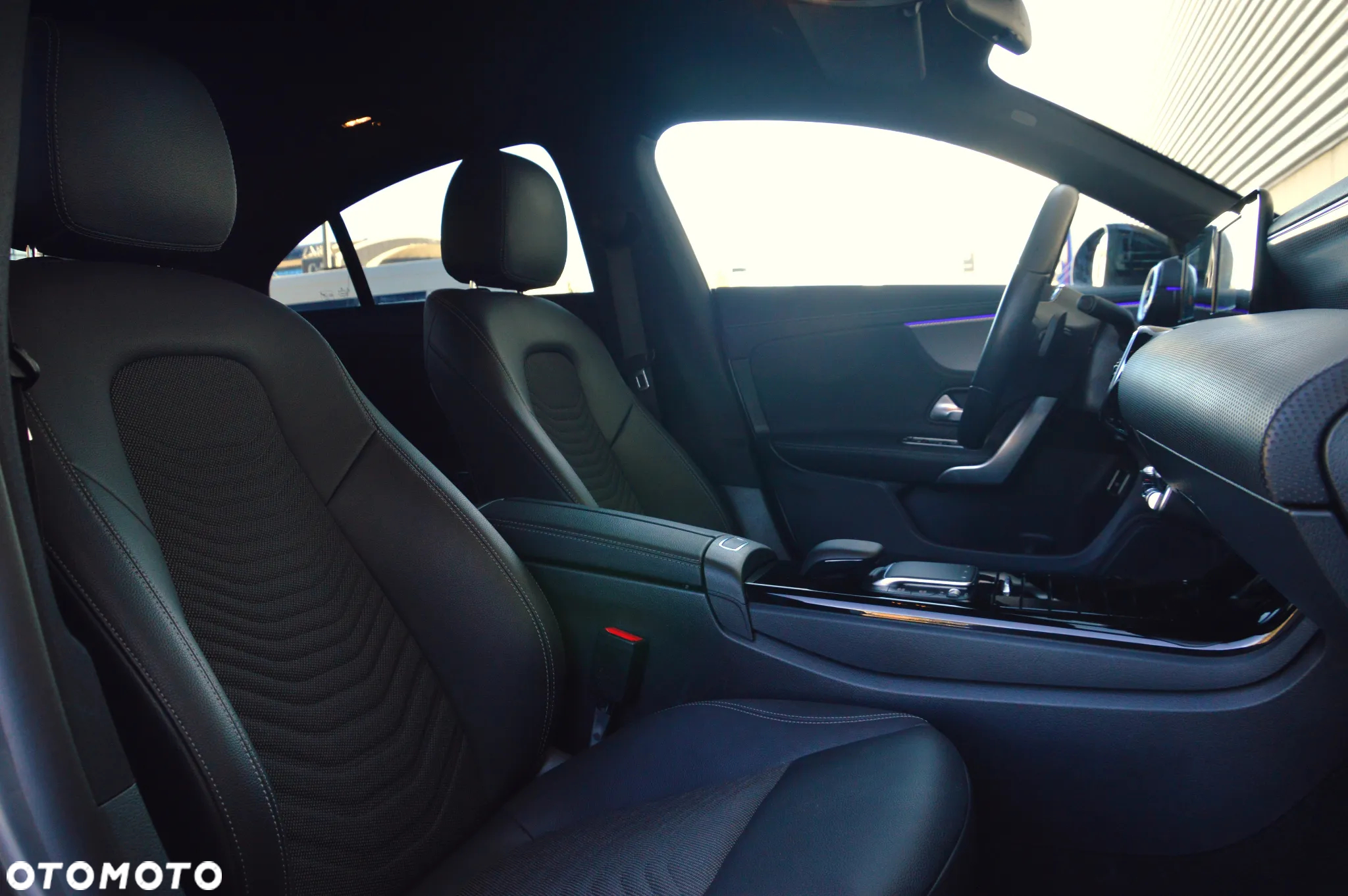 Mercedes-Benz CLA 250 4-Matic Progressive 7G-DCT - 16