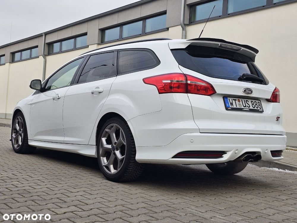 Ford Focus SW ST - 7
