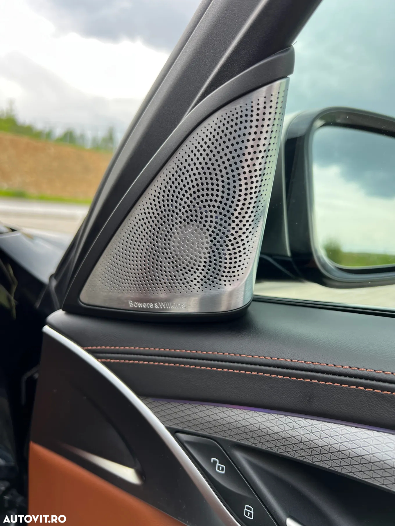 BMW M5 M550i xDrive AT - 17