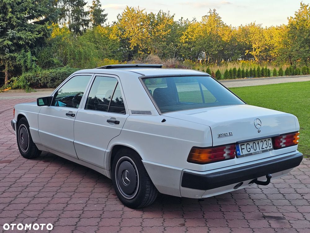 Mercedes-Benz W201 (190) - 14