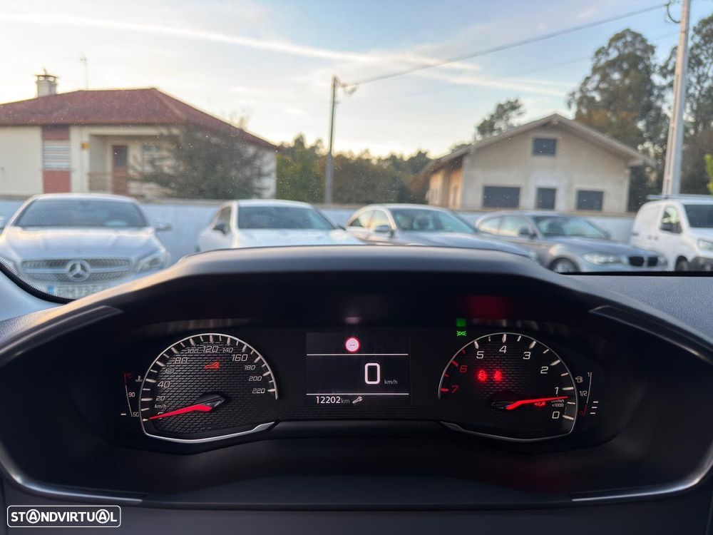 Peugeot 208 1.2 PureTech Active Pack - 27