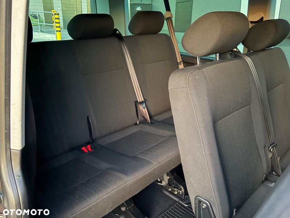 Volkswagen Caravelle - 15