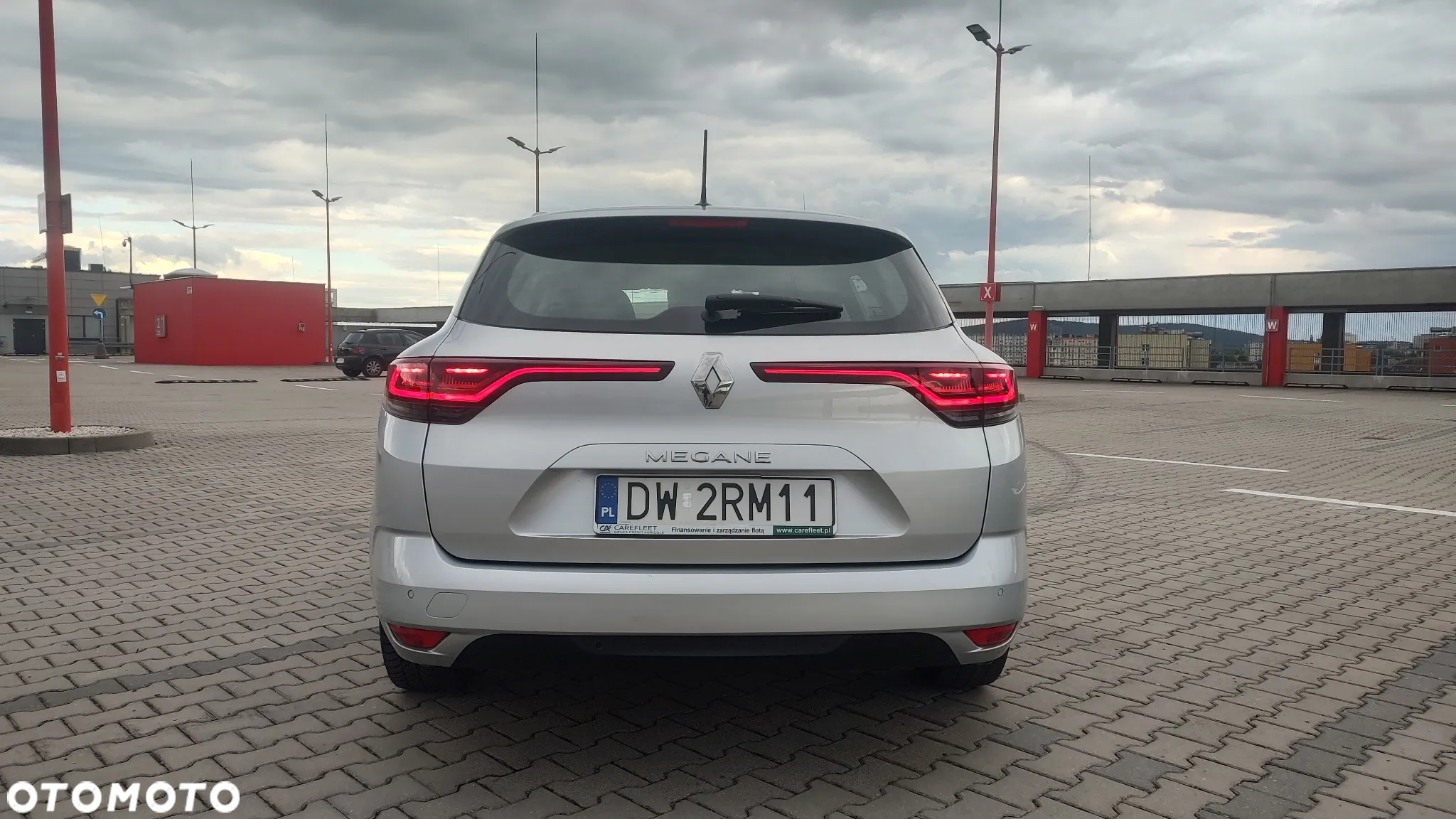 Renault Megane 1.3 TCe FAP Zen - 8