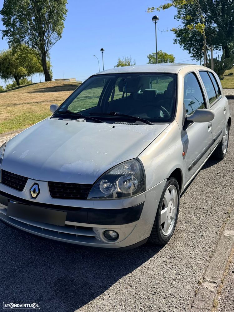 Renault Clio 1.2 16V Privilège - 1
