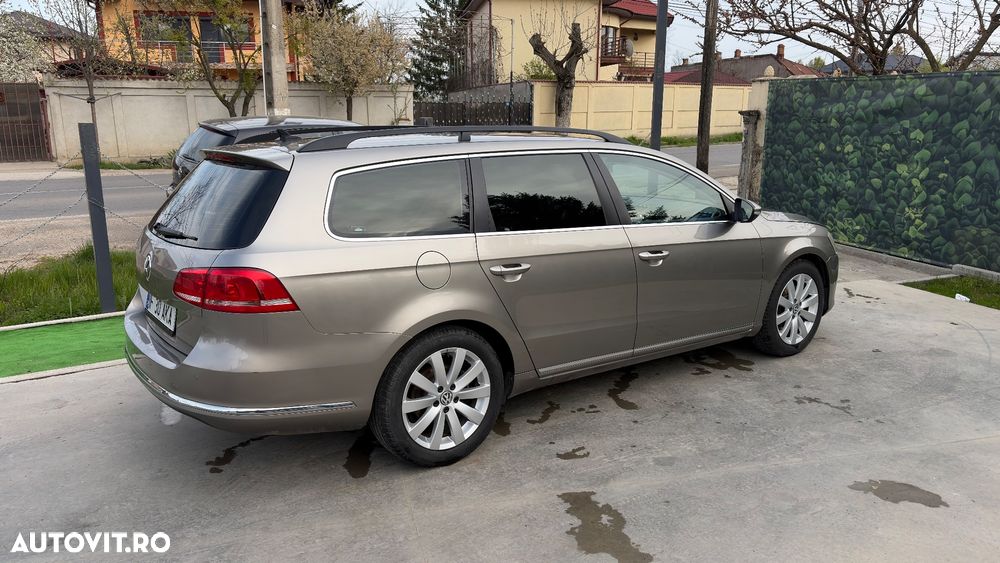 Volkswagen Passat 2.0 TDI Blue TDI DSG Comfortline - 4