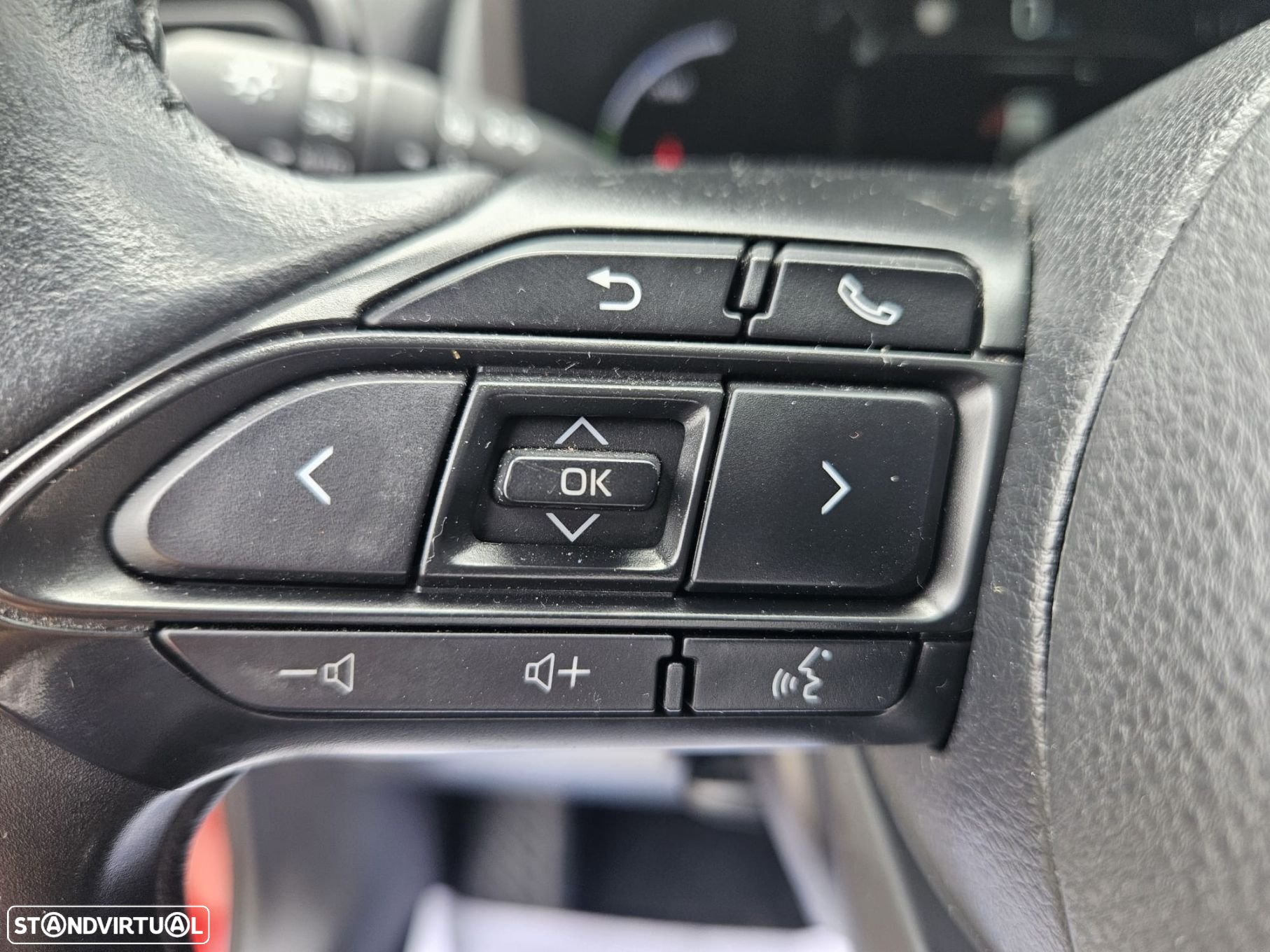 Toyota Yaris Cross 1.5 HDF Comfort Plus - 34