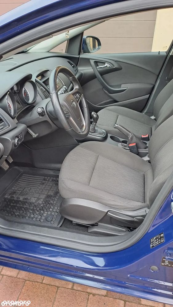 Opel Astra IV 1.6 CDTI Essentia - 13