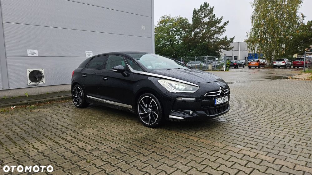 Citroën DS5 e-HDi 110 EGS6 SoChic - 1