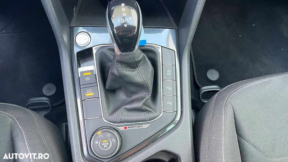 Volkswagen Tiguan 2.0 TDI 4Mot DSG Elegance - 23