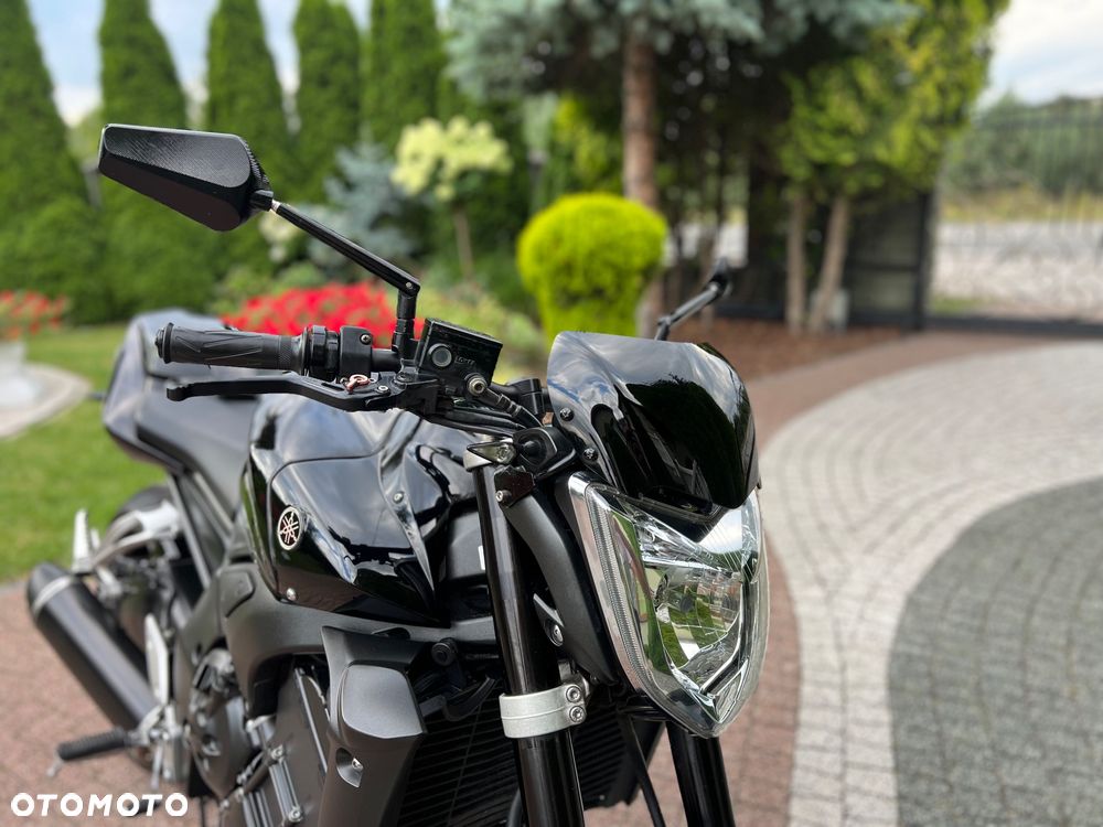 Yamaha FZ - 2