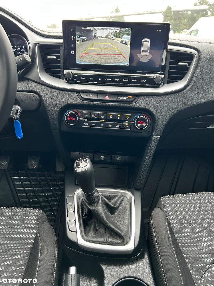 Kia Ceed 1.5 T-GDI S - 12