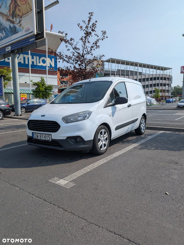 Ford Transit Courier - 4