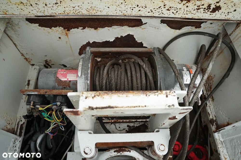 Inny AMC CASTERA NACZEPA LAWETA / NISKOPODWOZIOWA / 13,5 M / PODEST HYDRAULICZNY / NAJAZDY HYDRAULICZNE / OŚ SKRĘTNA / WCIĄGARKA - 22
