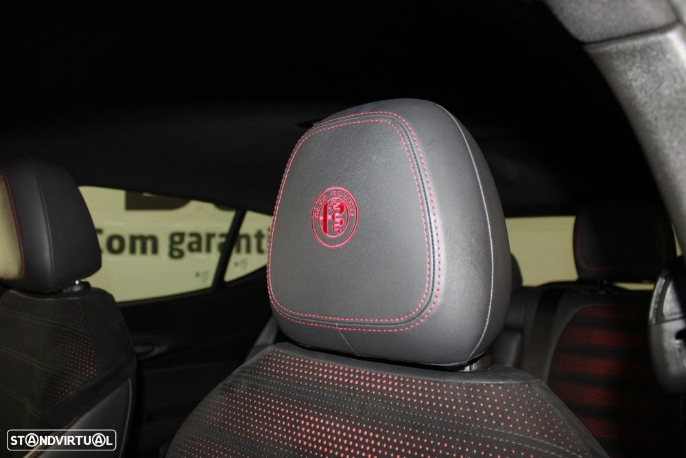 Alfa Romeo Tonale 1.3 Plug-In Hybrid Veloce e-AWD - 29