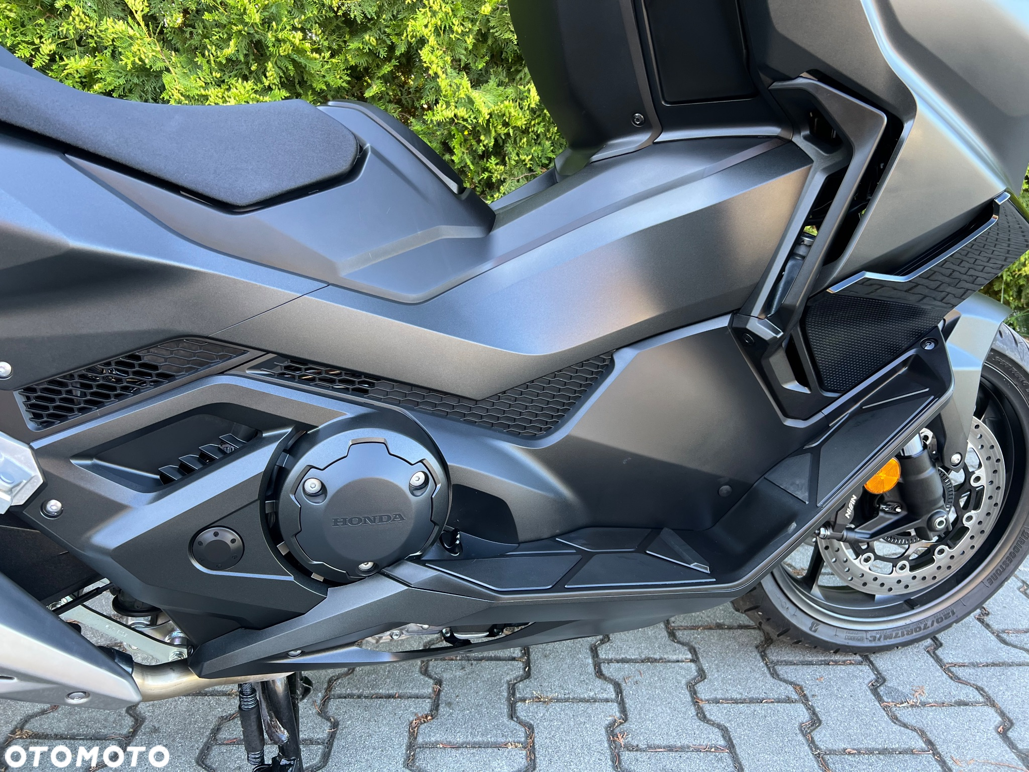 Honda NSS - 9